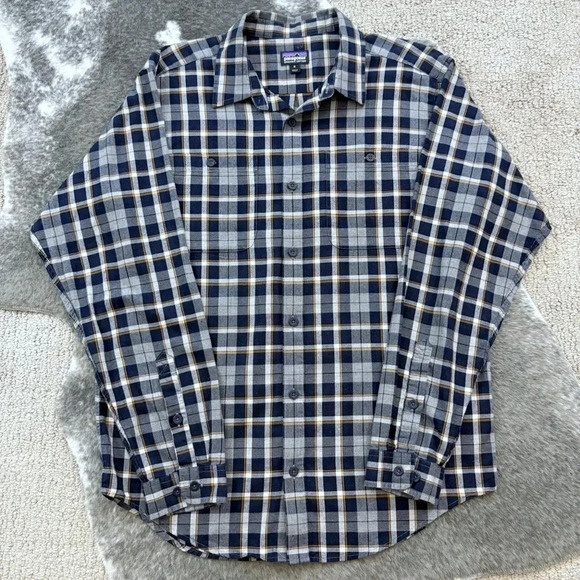 Patagonia Organic Cotton Plaid Button Down Shirt - Picture 5 of 12